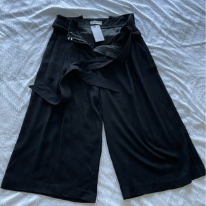 NWT Reiss Aurora Pleated Culotte Trousers in Black